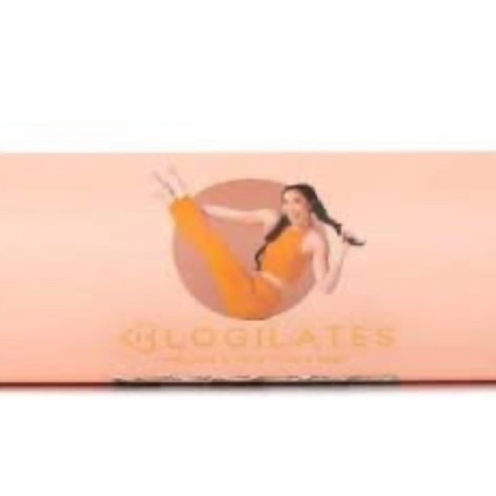 Color Beige, pink, tan
Brand Blogilates
Material Suede